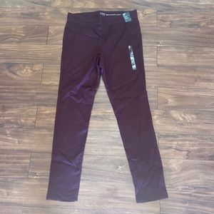 NY&co cranberry high waisted pull-on legging